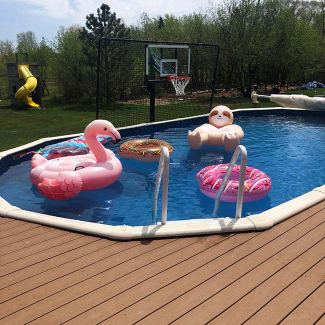 Model #BFFITSTEPINBL10. Basketball backstop net. 10' high x 12' wide.