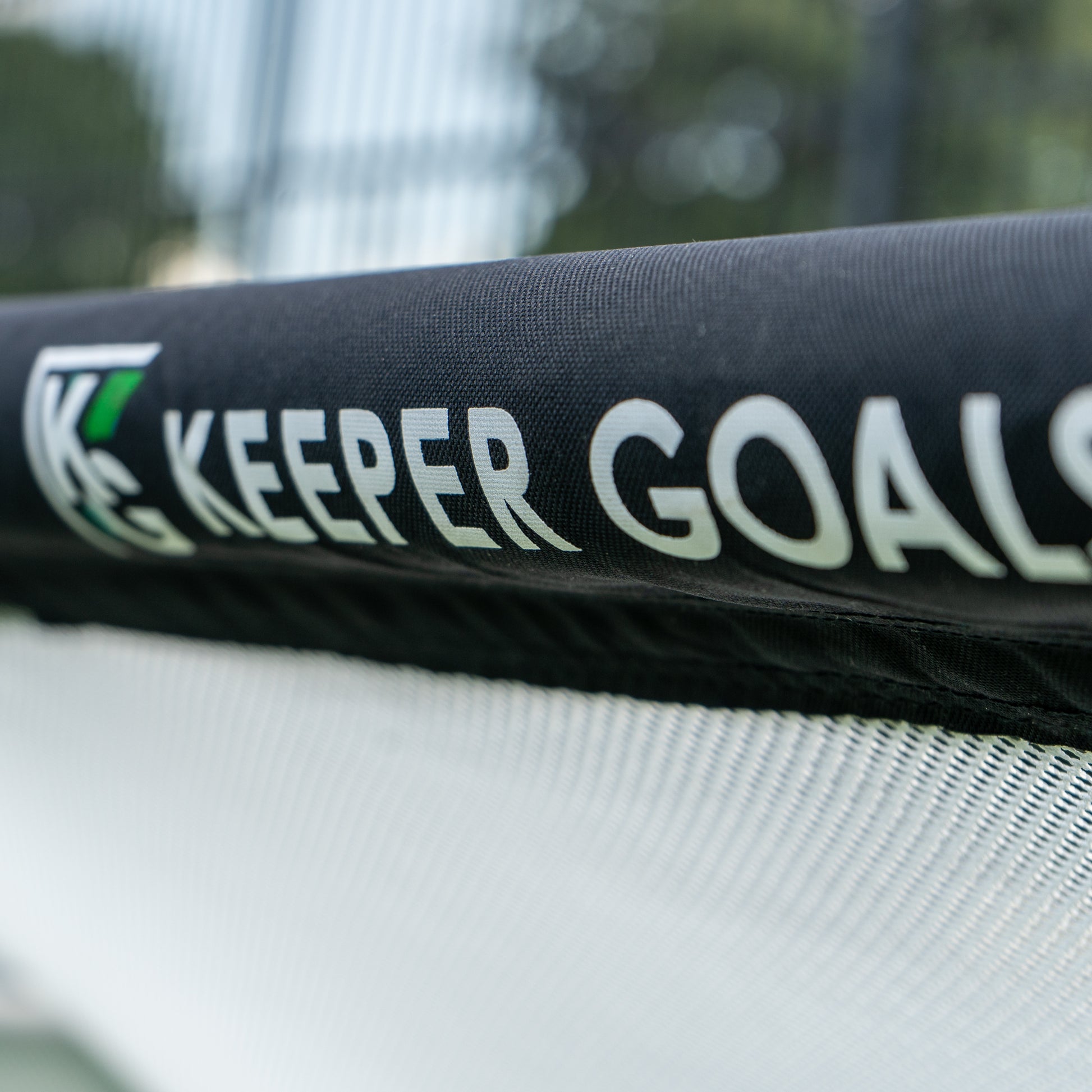 gf400046 Close up folding soccer goal crossbar with mesh net