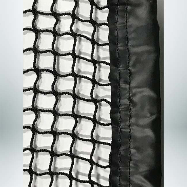 7.8 Mesh golf net with tape border.